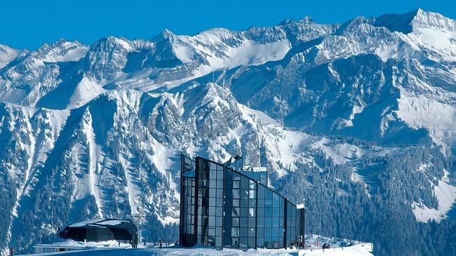 Le Kuklos Revolving Panorama Restaurant in Leysin at 2048m